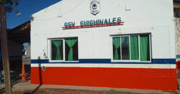 Susto en la Ruta 22: una camioneta ardió en llamas cerca de Chichinales Susto en la Ruta 22: una camioneta ardió en llamas cerca de Chichinales