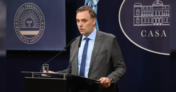 Adorni sobre la reelección indefinida: “Lo vivimos con tristeza y asco” Adorni sobre la reelección indefinida: “Lo vivimos con tristeza y asco”