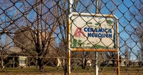 Una empresa privada irrumpe en el conflicto ceramista por el predio de la fábrica Una empresa privada irrumpe en el conflicto ceramista por el predio de la fábrica