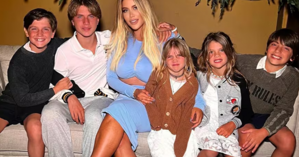 La emotiva postal que compartió Wanda Nara por la graduación de su hijo