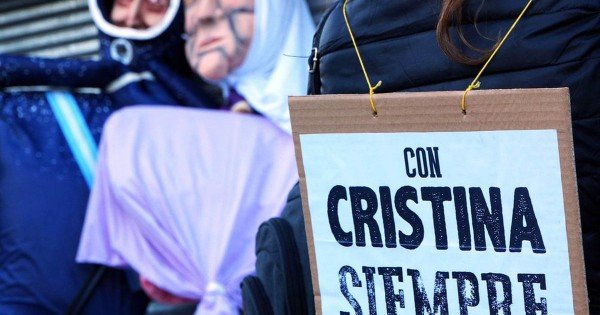Sectores peronistas se movilizan contra de la “proscripción” de Cristina