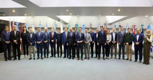 Los gobernadores se reúnen en el CFI a la espera de definiciones del Gobierno nacional