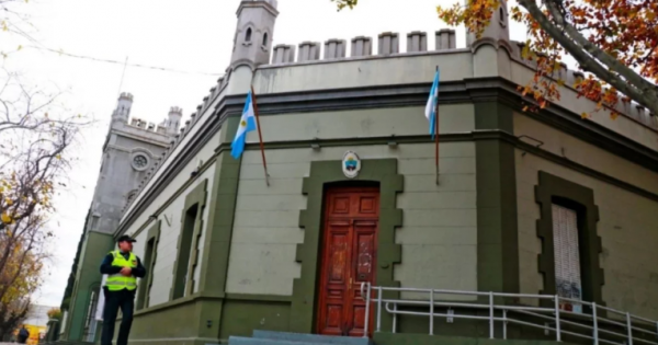 Tolerancia cero: despiden a una empleada y a un policía por presentar certificados truchos