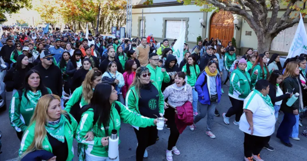 ATE Neuquén fue a la justicia por el DNU de Javier Milei que limita el derecho a huelga