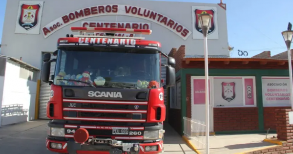 Bomberos de Centenario le salvaron la vida a bebé que se ahogaba Bomberos de Centenario le salvaron la vida a bebé que se ahogaba