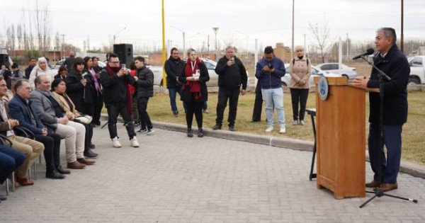 Dos líneas de crédito para fortalecer a productores frutícolas neuquinas