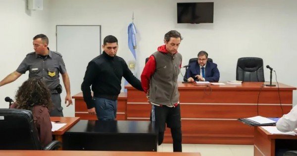 El acusado de intentar asesinar a su hermana y sobrina seguirá en prisión El acusado de intentar asesinar a su hermana y sobrina seguirá en prisión