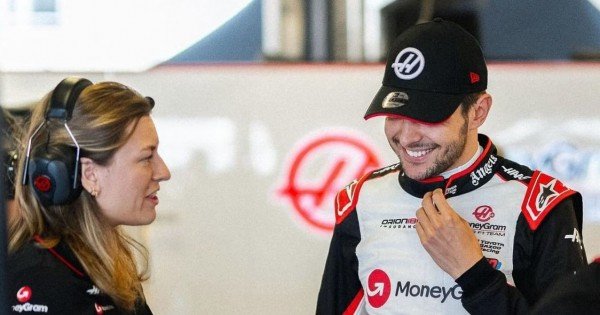 Laura Muller hace historia en la Fórmula 1 como primera ingeniera de pista