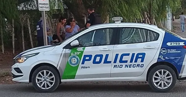 Manejaba borracho a toda velocidad y casi choca a un móvil policial: lo detuvieron Manejaba borracho a toda velocidad y casi choca a un móvil policial: lo detuvieron