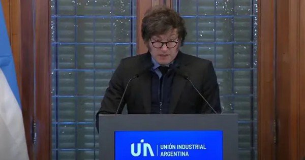 Milei en la UIA: “las ayudas otorgadas por el Estado perjudicaron a la economía” Milei en la UIA: “las ayudas otorgadas por el Estado perjudicaron a la economía”