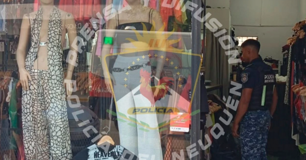 Quisieron robar un local de ropa en la capital neuquina pero fueron detenidos Quisieron robar un local de ropa en la capital neuquina pero fueron detenidos