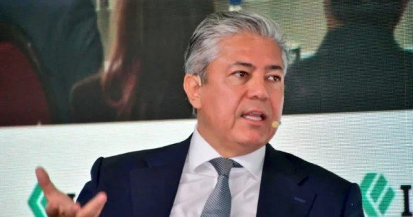 Rolando Figueroa viaja a EEUU para disertar sobre Vaca Muerta
