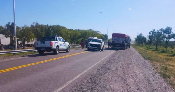 Una familia neuquina protagonizó un vuelco en la Ruta 22