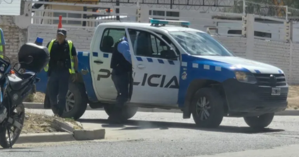 Una nena de 4 años fue encontrada caminando sola y descalza en Neuquén