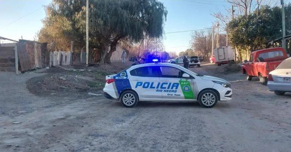 Lo mataron a tiros en plena calle y lo arrastraron hasta una casa Lo mataron a tiros en plena calle y lo arrastraron hasta una casa