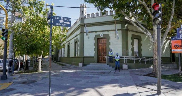 Despedido por no asistir a trabajar: alegó que no tenía celular y vivía en Senillosa