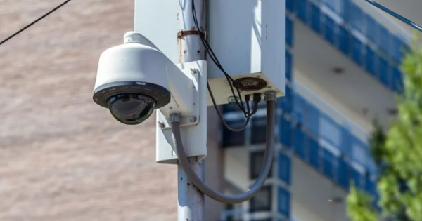 Neuquén suma 100 nuevas cámaras y ya cubre el 96% de las esquinas semaforizadas Neuquén suma 100 nuevas cámaras y ya cubre el 96% de las esquinas semaforizadas