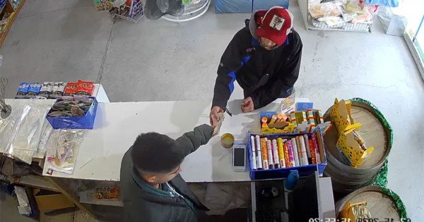 Un robo a mano armada en un cotillón de Neuquén exige más seguridad en la zona Un robo a mano armada en un cotillón de Neuquén exige más seguridad en la zona