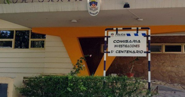 Un preso intentó comerse una pared y casi muere asfixiado en una comisaría neuquina Un preso intentó comerse una pared y casi muere asfixiado en una comisaría neuquina