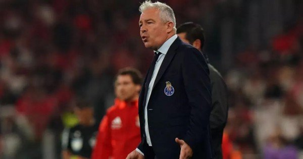 Murió Jorge Costa, capitán del Porto campeón del mundo y de Europa con Mourinho