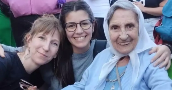 El legado de una Madre: militantes jóvenes recuerdan a Lolín con emoción y firmeza El legado de una Madre: militantes jóvenes recuerdan a Lolín con emoción y firmeza
