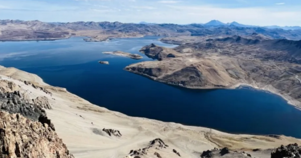 El volcán Laguna del Maule enciende la alerta amarilla por más de 11.000 sismos El volcán Laguna del Maule enciende la alerta amarilla por más de 11.000 sismos