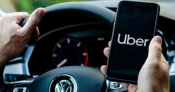 Taxistas en crisis por la llegada de Uber y Cabify a Neuquén Taxistas en crisis por la llegada de Uber y Cabify a Neuquén
