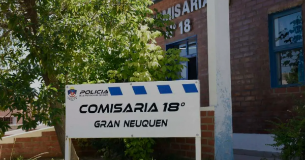 Vecinos denuncian que un patrullero atropelló y mató a una perrita en el barrio Cuenca XVI Vecinos denuncian que un patrullero atropelló y mató a una perrita en el barrio Cuenca XVI