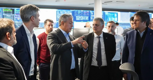 YPF inauguró en Neuquén su nuevo centro de control en tiempo real para Vaca Muerta YPF inauguró en Neuquén su nuevo centro de control en tiempo real para Vaca Muerta