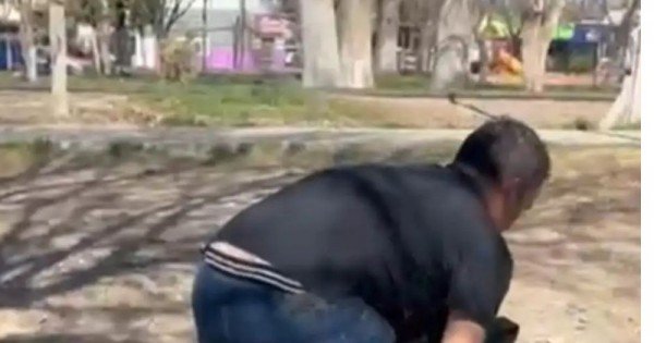 Vecino héroe frena ataque a adolescente a la salida del colegio