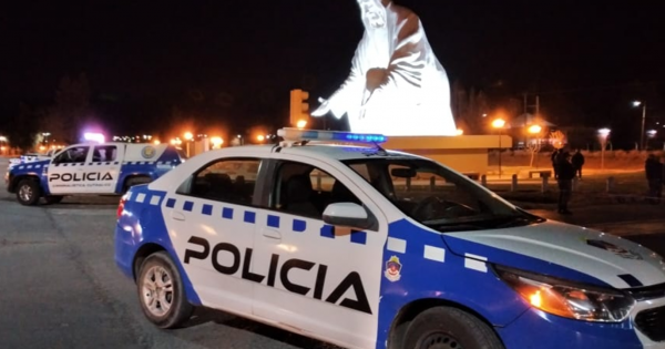 Violencia en Cutral Co: atacan a balazos la vivienda de imputados por homicidio