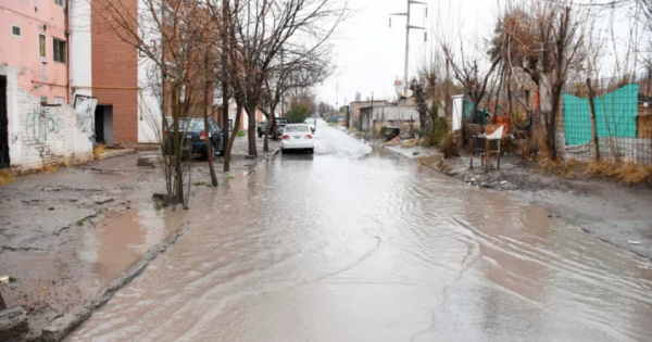 La Tormenta de Santa Rosa ya afecta Neuquén: lluvias intensas y viento fuerte