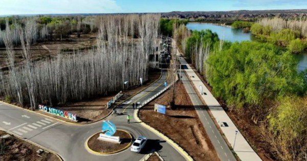 Mariano Gaido inauguró el último tramo de acceso a la península Hiroki Mariano Gaido inauguró el último tramo de acceso a la península Hiroki