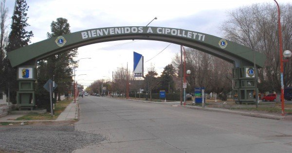 Sin obras a la vista: el puente ferroviario de la Ruta 151 se dañó nuevamente Sin obras a la vista: el puente ferroviario de la Ruta 151 se dañó nuevamente