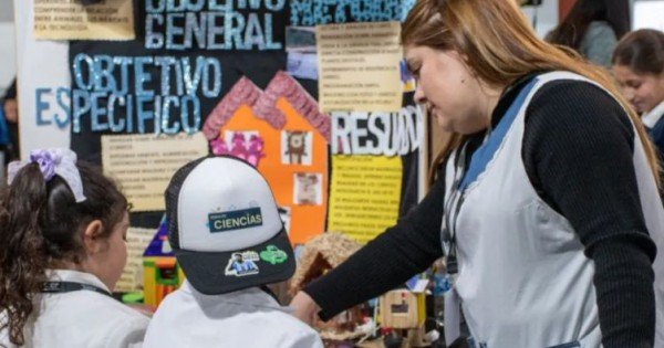 Más de 300 estudiantes participan en la 47° Feria Provincial de Ciencias
