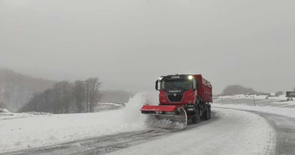 Estado de rutas: todas abiertas, pero con alerta por hielo y nieve