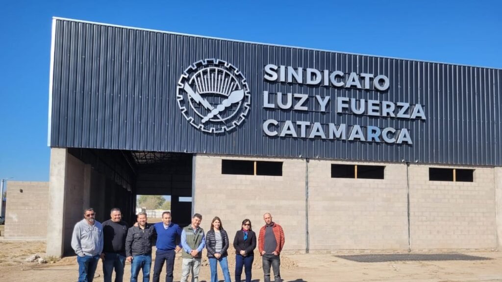 Iluminación y ímpetu Unión contará a través pezuña instalación zapatilla renovada Iluminación y ímpetu Unión contará a través pezuña instalación zapatilla renovada