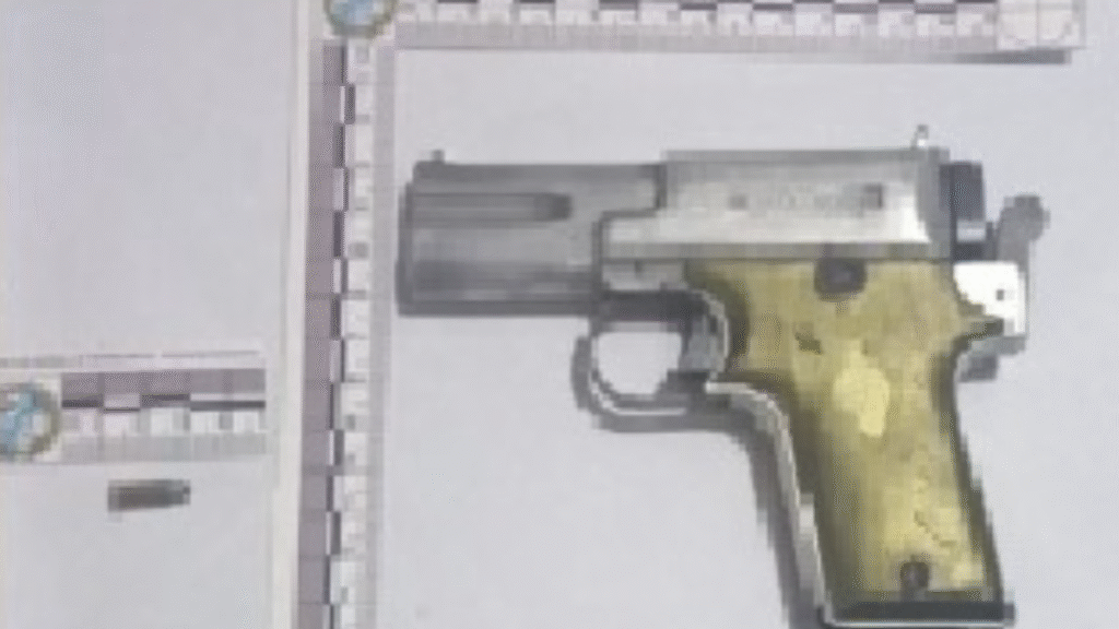 Secuestraron un arma de fuego y hay un tercer sospechoso arrestado