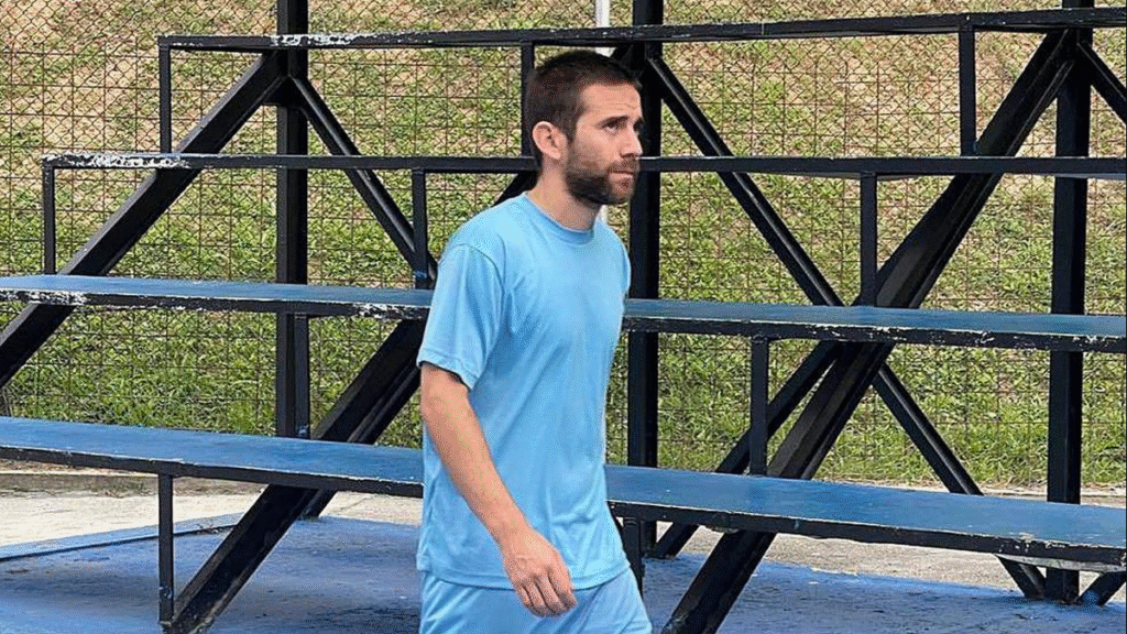 Nahuel Gallo logró hablar con  su familia tras 445 días detenido