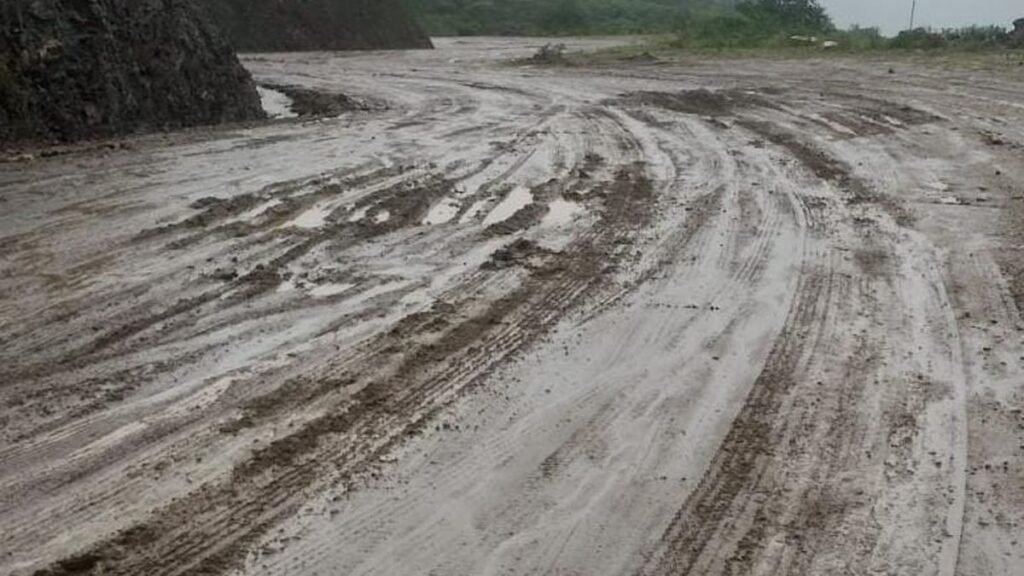 Advierten por baja visibilidad y barro en la Ruta 1 Advierten por baja visibilidad y barro en la Ruta 1