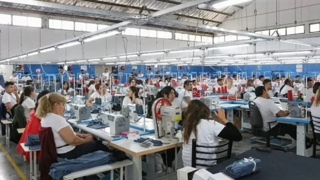 La Provincia destinó más de .400 millones al sector textil