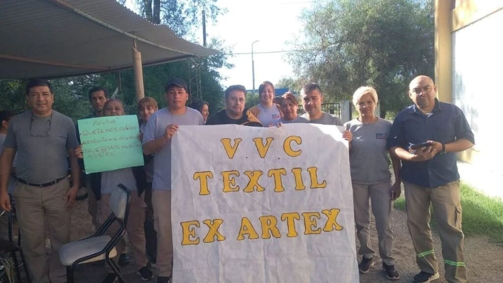 Empresa textil amenaza con el cierre y despido de 17 operarios