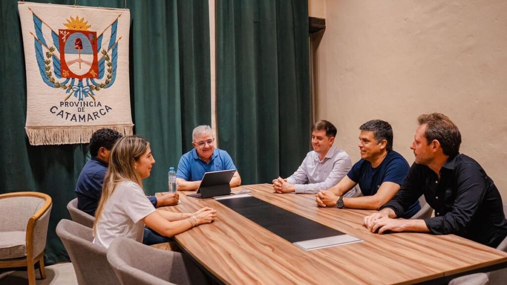 Avanza la interconexión eléctrica para integrar a la Puna al sistema provincial Avanza la interconexión eléctrica para integrar a la Puna al sistema provincial