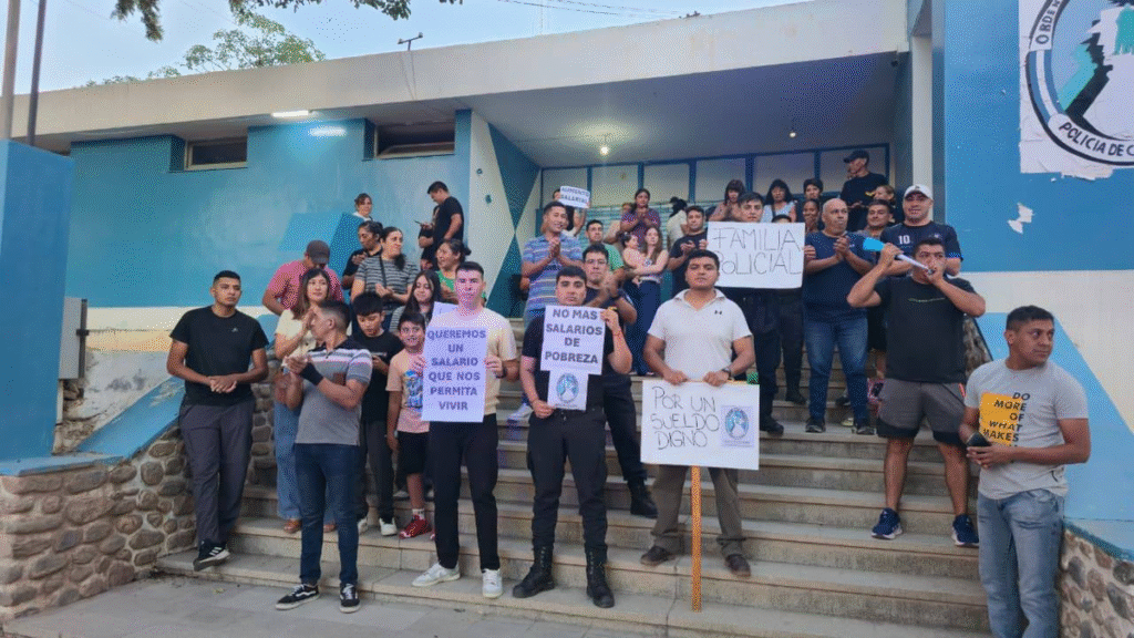 Video: se expande el reclamo policial por recomposición salarial Video: se expande el reclamo policial por recomposición salarial