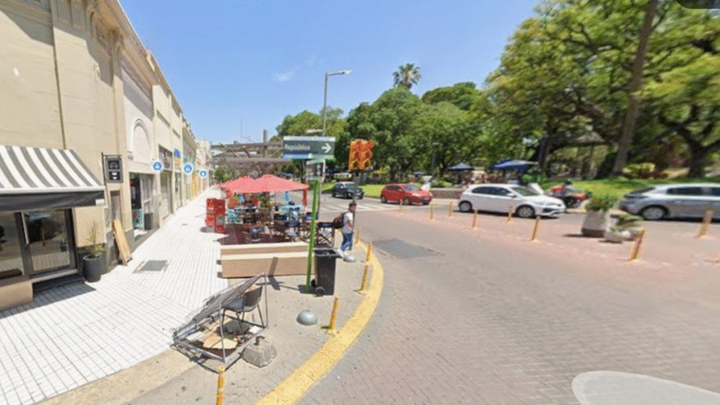 Detuvieron a un hombre armado con un cuchillo tras provocar disturbios en un bar