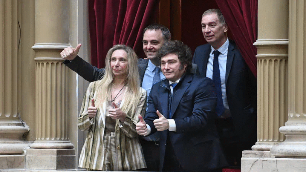 El Gobierno celebró la media sanción de la reforma laboral: “Termina con 70 años de atrasos” El Gobierno celebró la media sanción de la reforma laboral: “Termina con 70 años de atrasos”