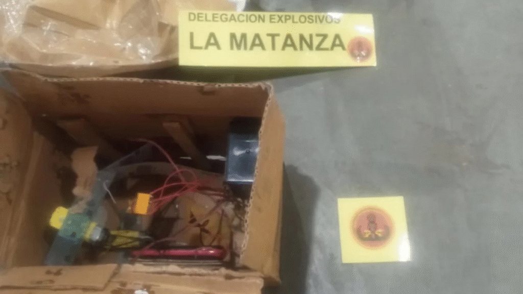 Evacuan depósito de Mercado Libre Evacuan depósito de Mercado Libre