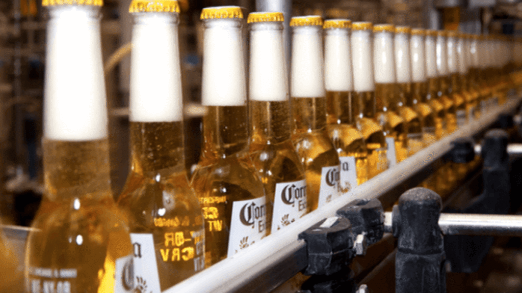 La planta de cerveza Corona planea despidos masivos por la caída en el consumo