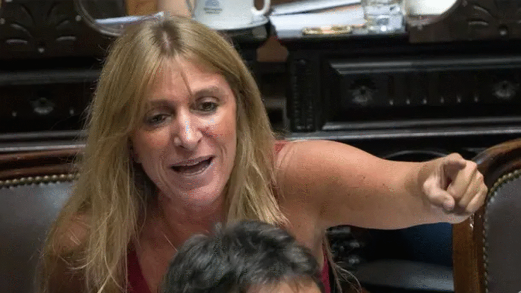 Cámara de Diputados: LLA pide expulsar a la legisladora Carignano por “sabotaje”