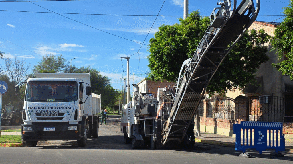 Tránsito interrumpido en avenida Los Legisladores por trabajos de repavimentación
